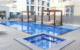 Bnbmehomes - Beautiful Lake View Studio Near Marina - 1504