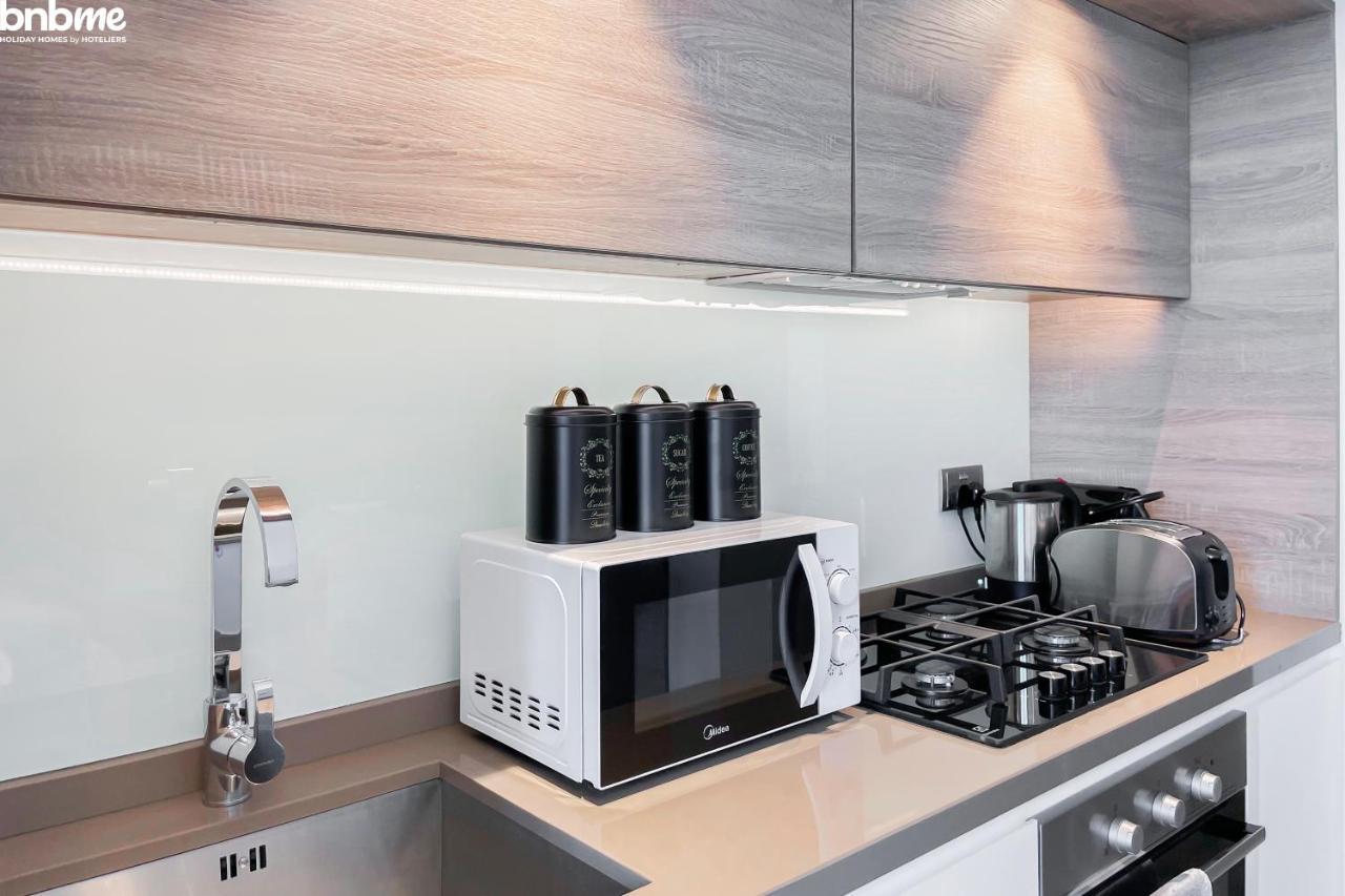 Bnbmehomes - Beautiful Lake View Studio Near Marina - 1504 Dubai Esterno foto